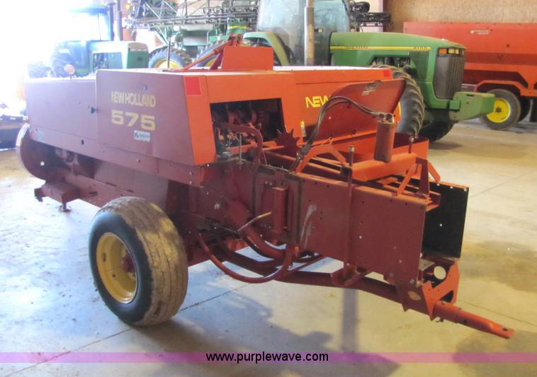 image for item 5203 New Holland 575 small square baler