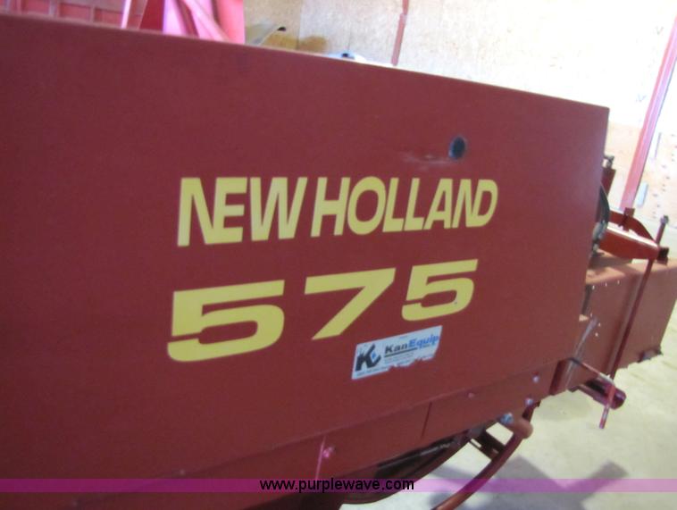 image for item 5203 New Holland 575 small square baler