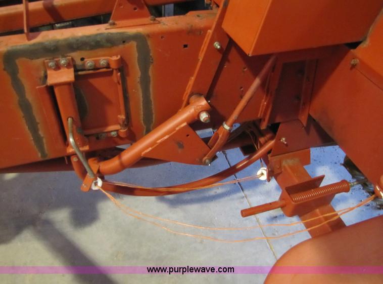 image for item 5203 New Holland 575 small square baler