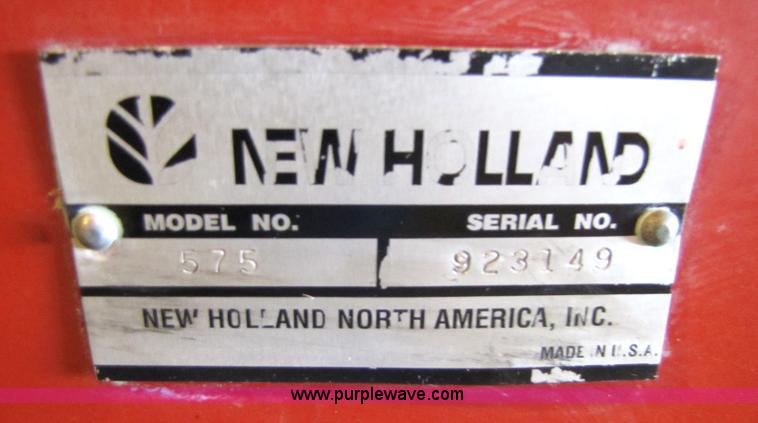 image for item 5203 New Holland 575 small square baler