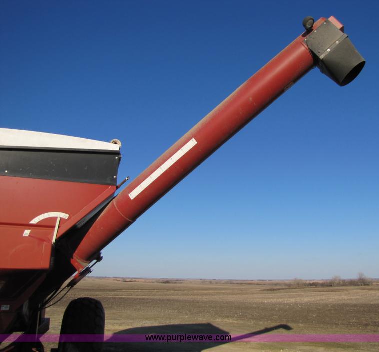 image for item 5214 Brent 472 grain cart