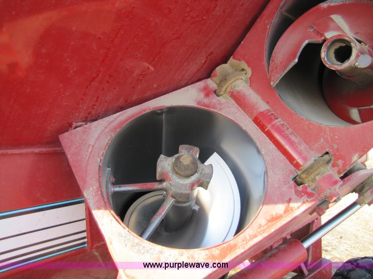 image for item 5214 Brent 472 grain cart