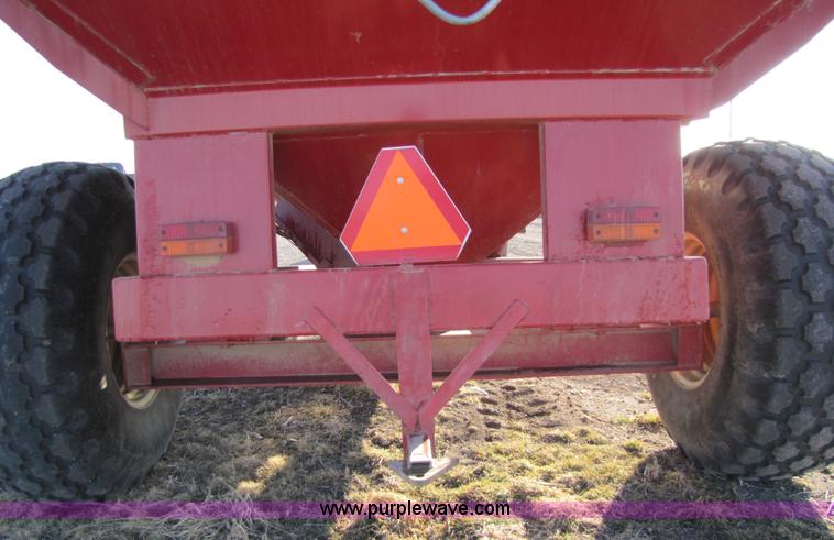 image for item 5214 Brent 472 grain cart