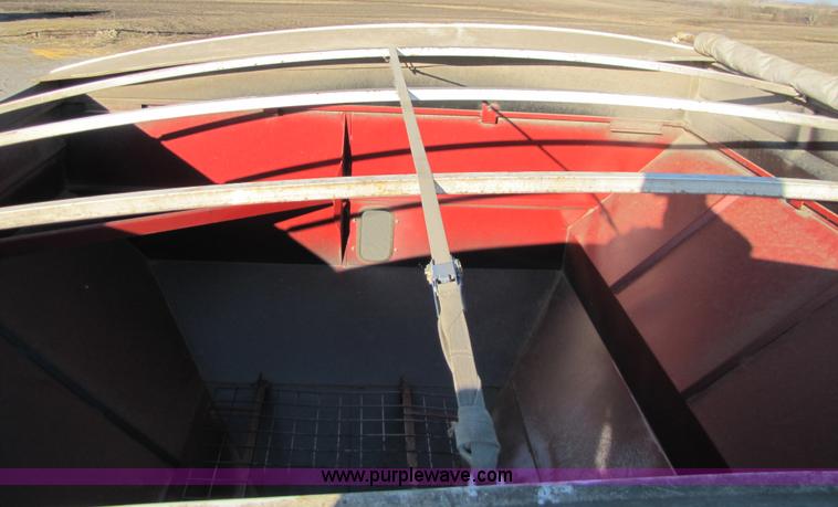 image for item 5214 Brent 472 grain cart