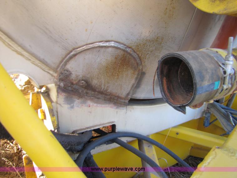 image for item 5215 Sprayer with 65' boom