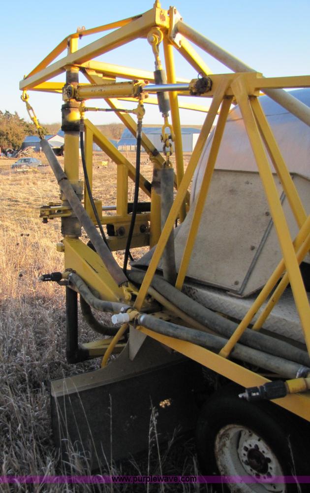 image for item 5215 Sprayer with 65' boom