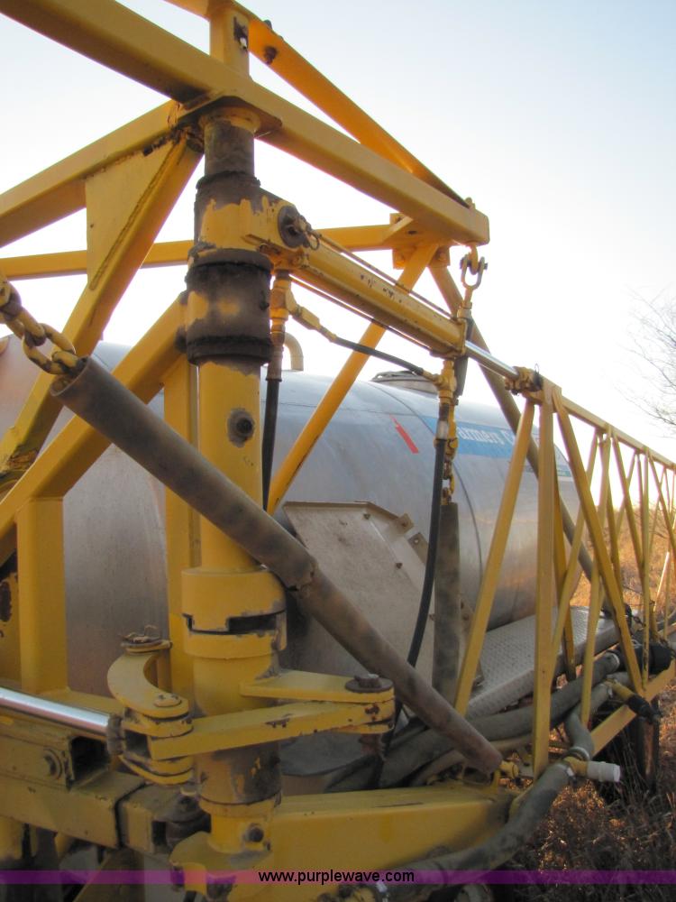 image for item 5215 Sprayer with 65' boom