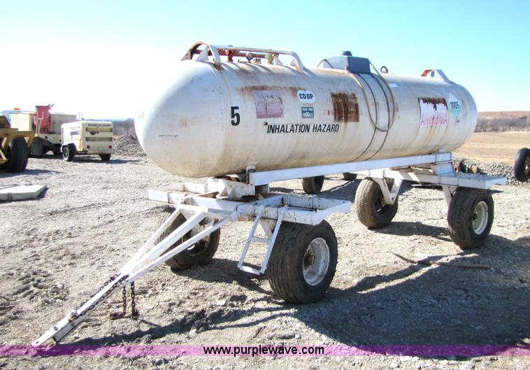 image for item 5220 Hamby 1,000 gallon anhydrous tank on trailer