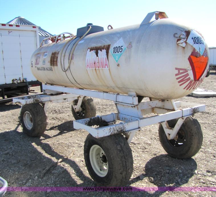 image for item 5220 Hamby 1,000 gallon anhydrous tank on trailer