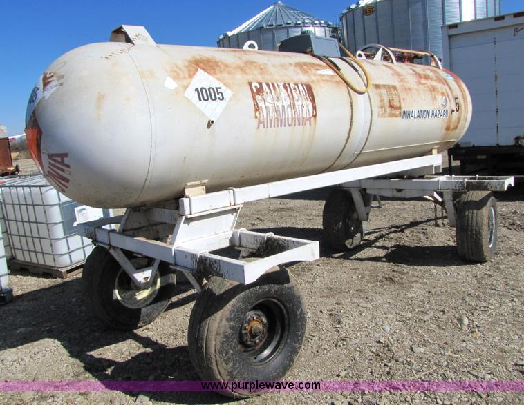image for item 5220 Hamby 1,000 gallon anhydrous tank on trailer