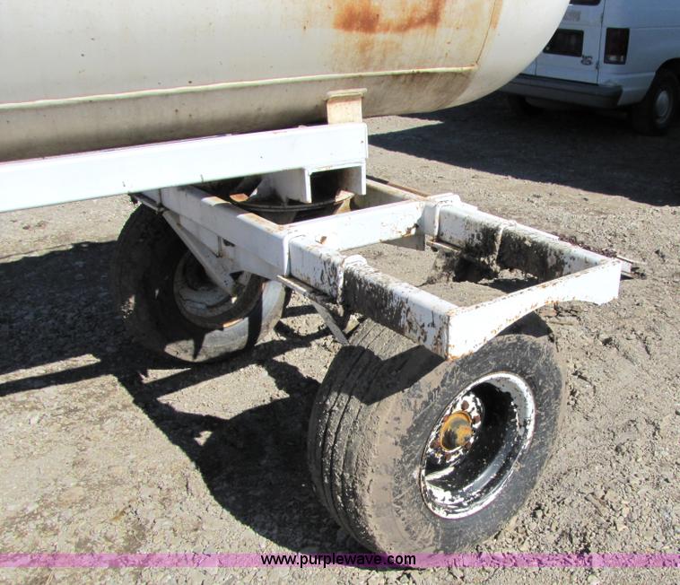 image for item 5220 Hamby 1,000 gallon anhydrous tank on trailer