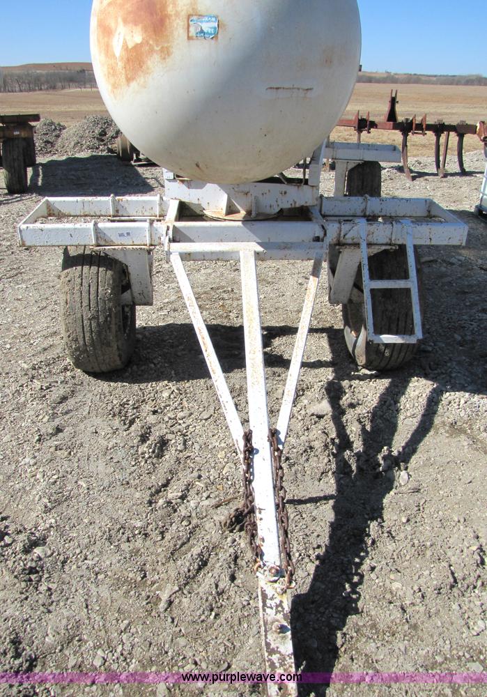 image for item 5220 Hamby 1,000 gallon anhydrous tank on trailer