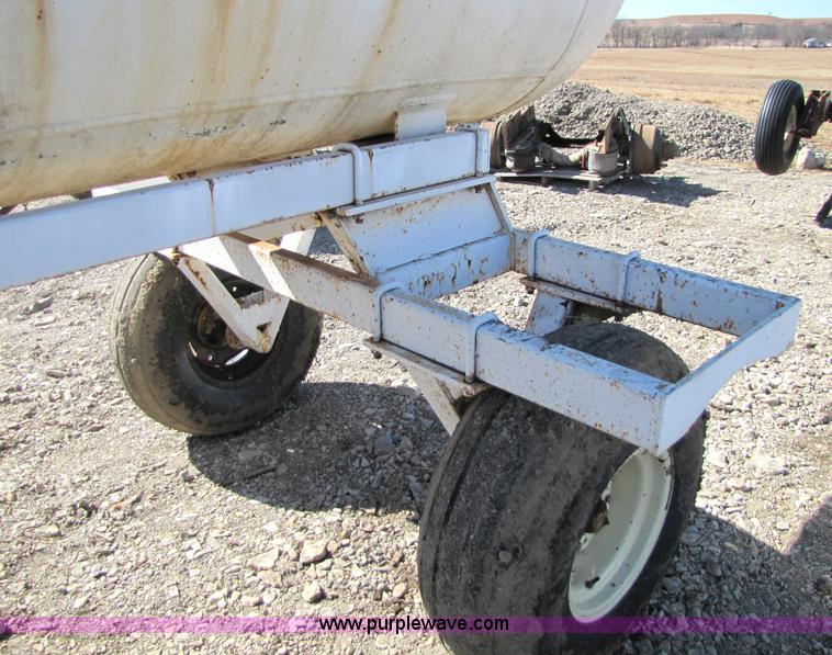 image for item 5220 Hamby 1,000 gallon anhydrous tank on trailer