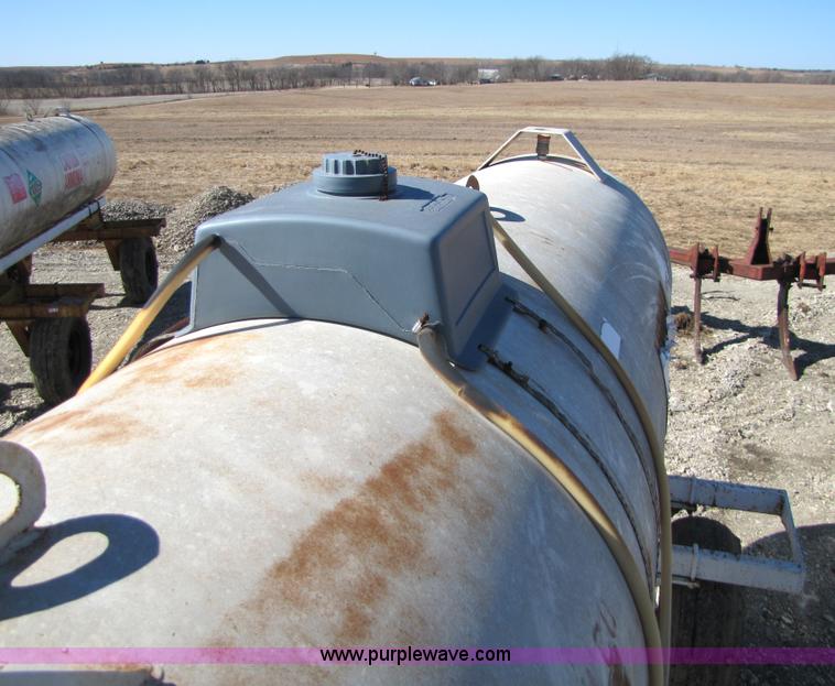 image for item 5220 Hamby 1,000 gallon anhydrous tank on trailer