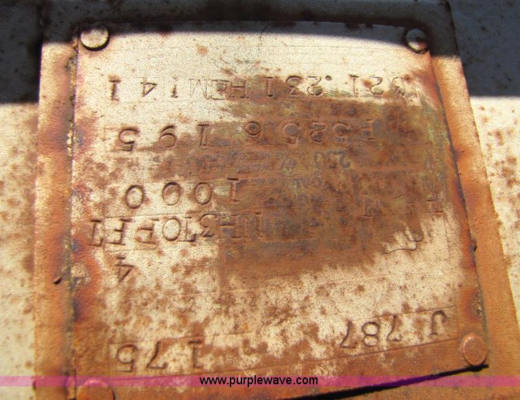 image for item 5220 Hamby 1,000 gallon anhydrous tank on trailer