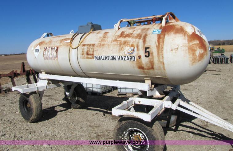 image for item 5220 Hamby 1,000 gallon anhydrous tank on trailer