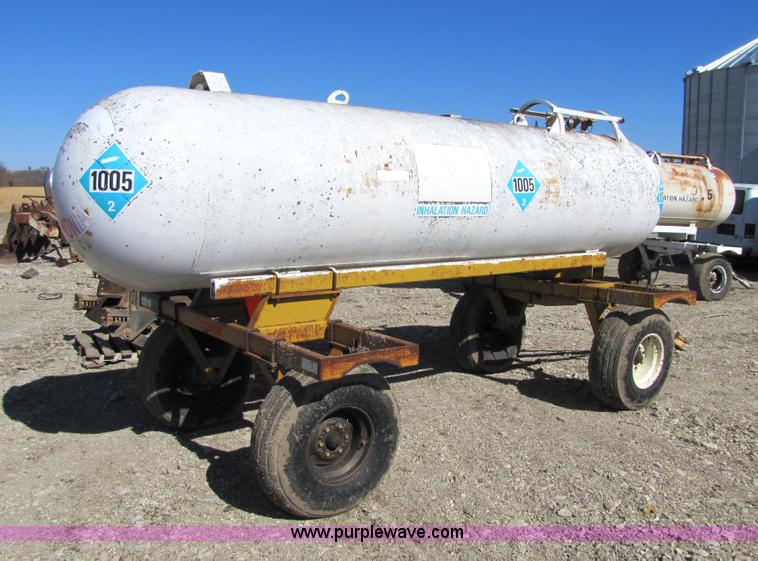 image for item 5221 Hamby 1,000 gallon anhydrous tank on trailer