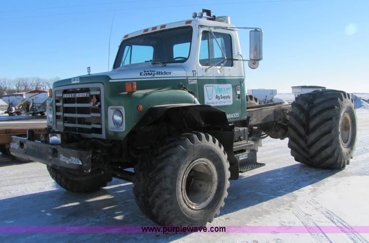 image for item 5303 1989 Loral Easy-Rider 2000-C cab and chassis