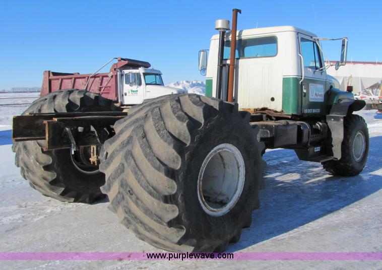 image for item 5303 1989 Loral Easy-Rider 2000-C cab and chassis