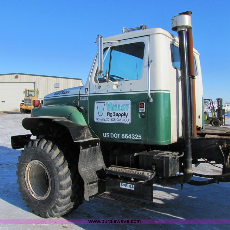 image for item 5303 1989 Loral Easy-Rider 2000-C cab and chassis