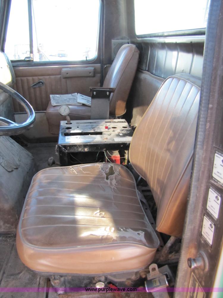 image for item 5303 1989 Loral Easy-Rider 2000-C cab and chassis