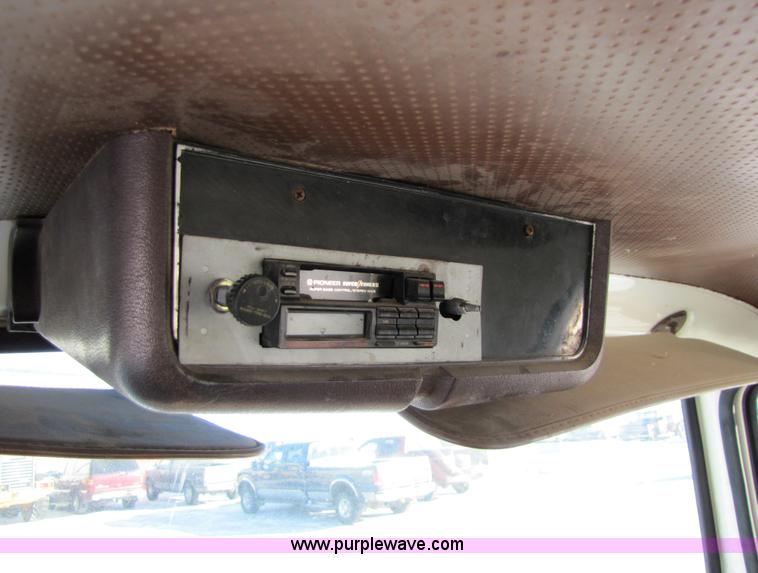 image for item 5305 1982 Ford N700 seed tender truck