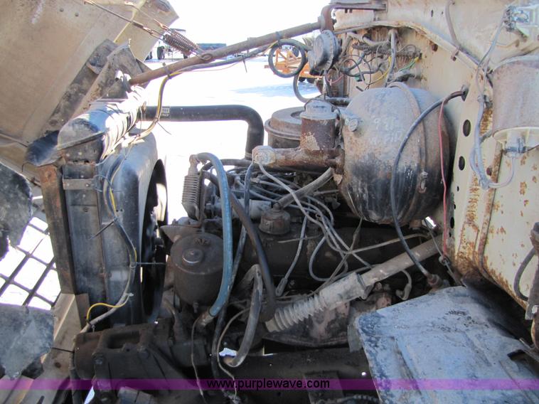 image for item 5305 1982 Ford N700 seed tender truck