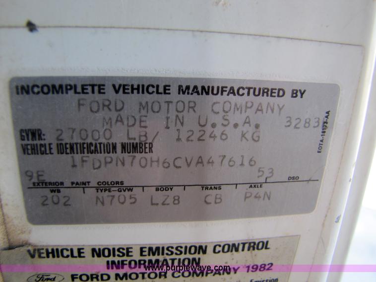 image for item 5305 1982 Ford N700 seed tender truck