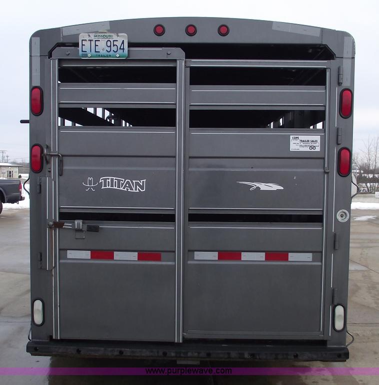 image for item 5369 2007 Titan triple axle stock trailer