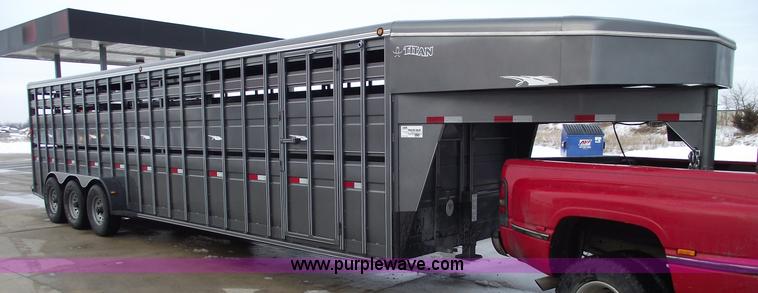 image for item 5369 2007 Titan triple axle stock trailer