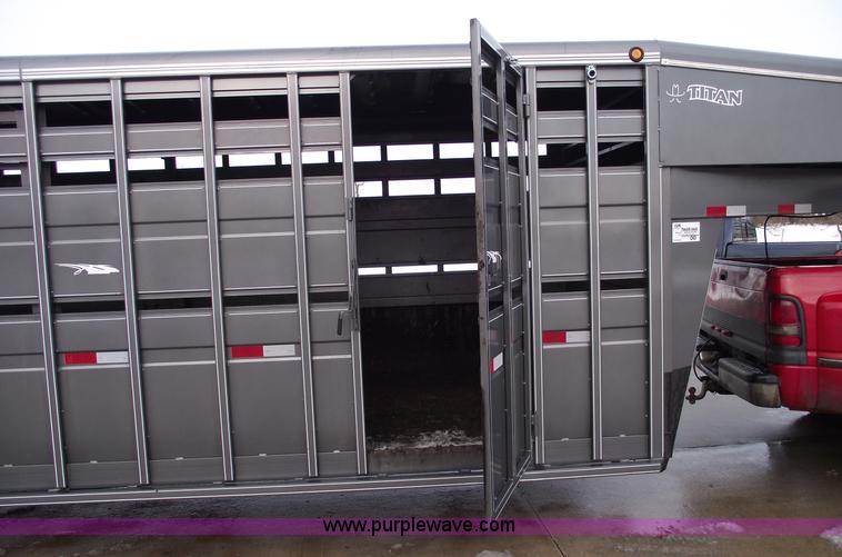 image for item 5369 2007 Titan triple axle stock trailer