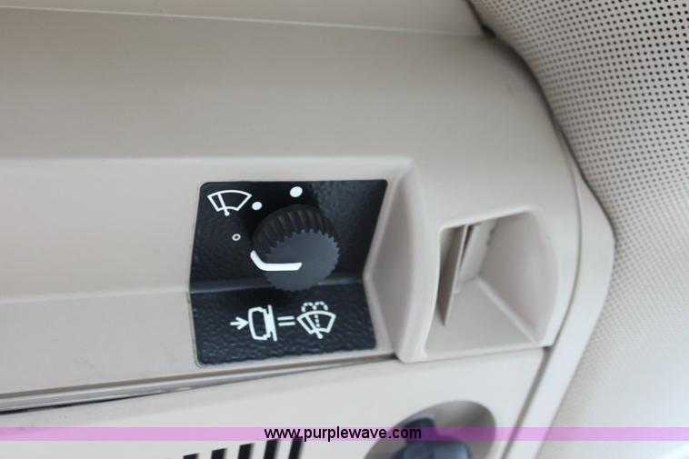 image for item 6509 John Deere 6605 tractor