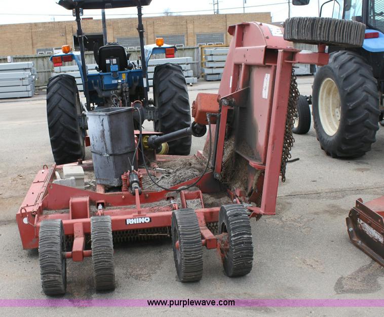 image for item 6512 Rhino SR15 10' bat wing mower