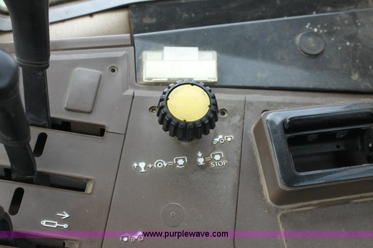 image for item 6514 John Deere 6605 tractor