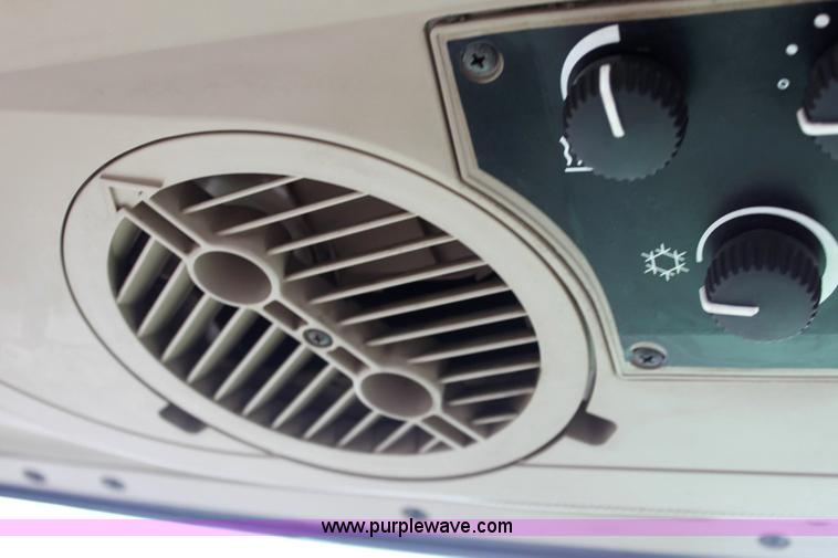 image for item 6514 John Deere 6605 tractor