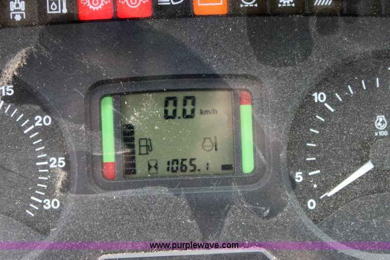 image for item 6514 John Deere 6605 tractor