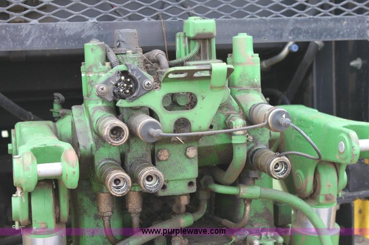 image for item 6514 John Deere 6605 tractor