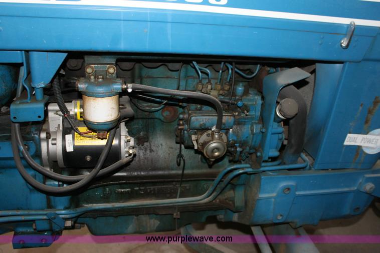 image for item 6528 Ford 6600 tractor