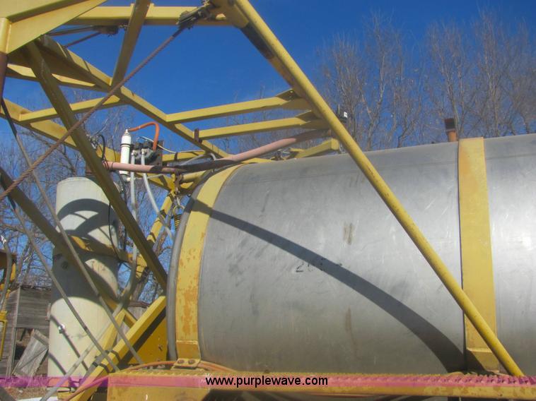 image for item 6844 1979 Big A 2500 sprayer