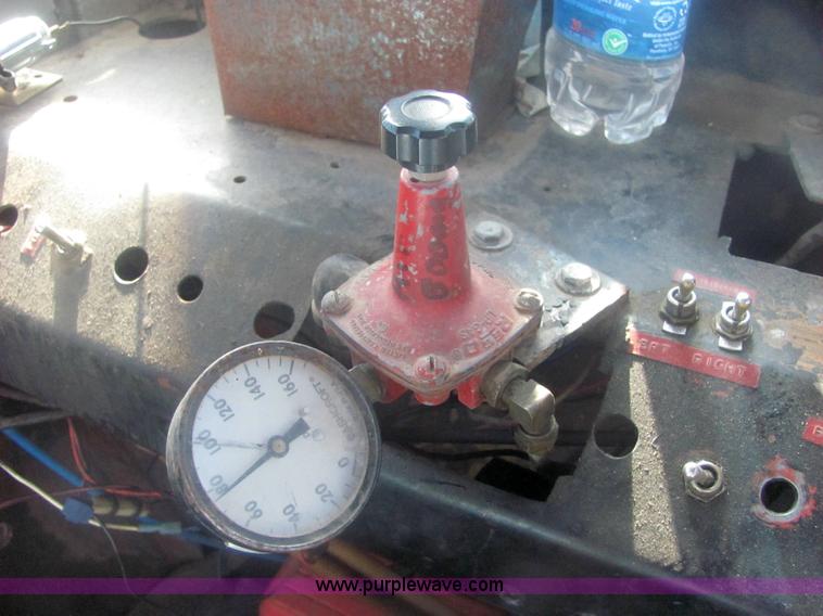 image for item 6844 1979 Big A 2500 sprayer