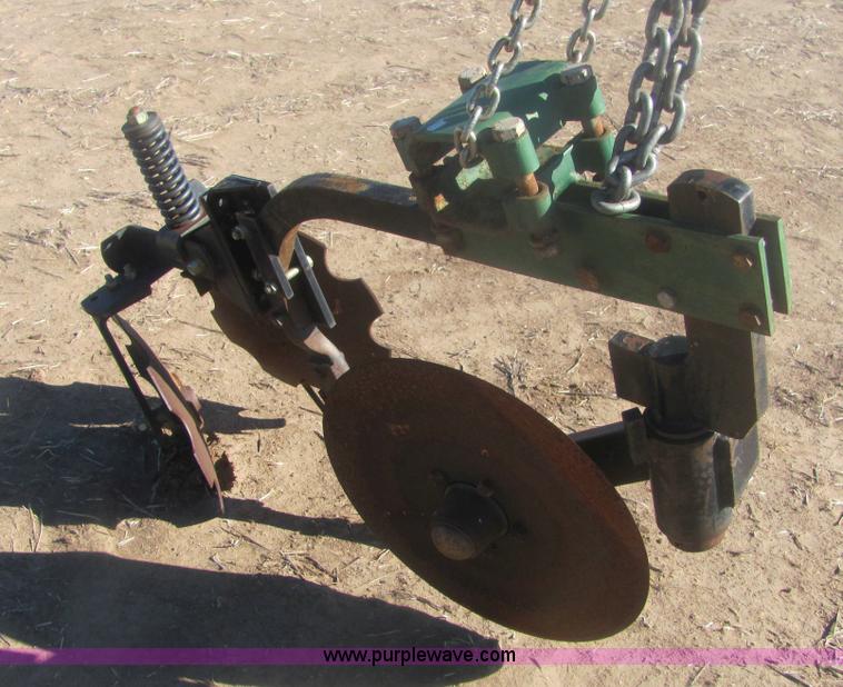 image for item 6849 (12) quinstar strip till row units