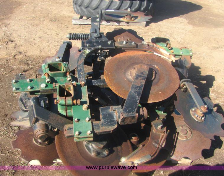 image for item 6849 (12) quinstar strip till row units