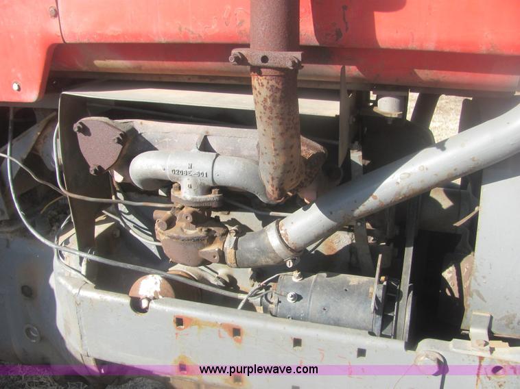 image for item 6863 Massey-Ferguson 180 tractor