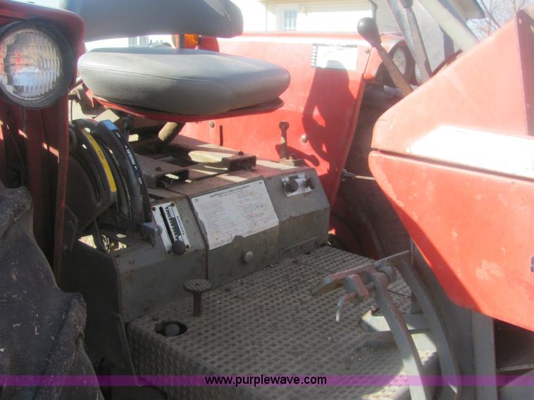 image for item 6863 Massey-Ferguson 180 tractor