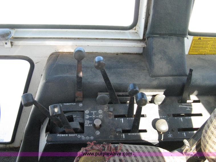 image for item 8209 1979 Case 2090 cab tractor