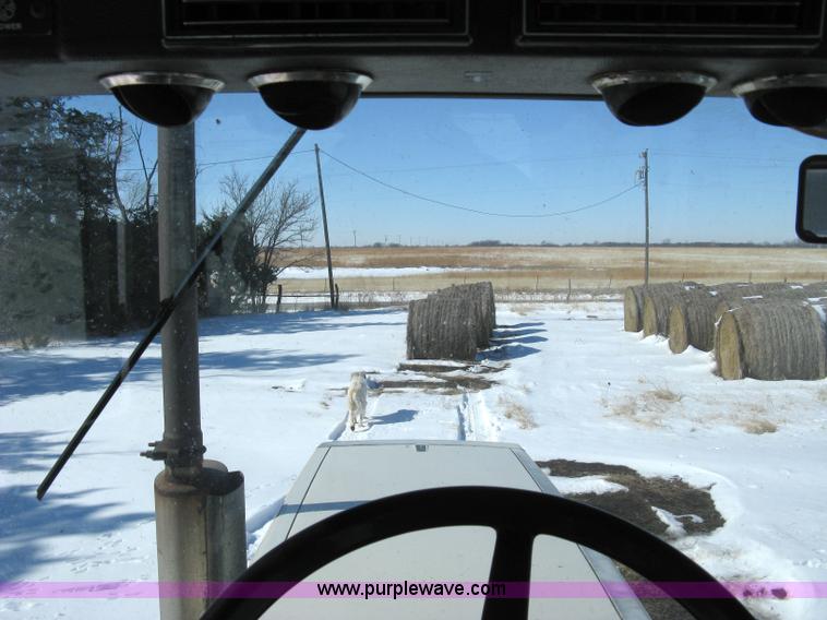 image for item 8209 1979 Case 2090 cab tractor