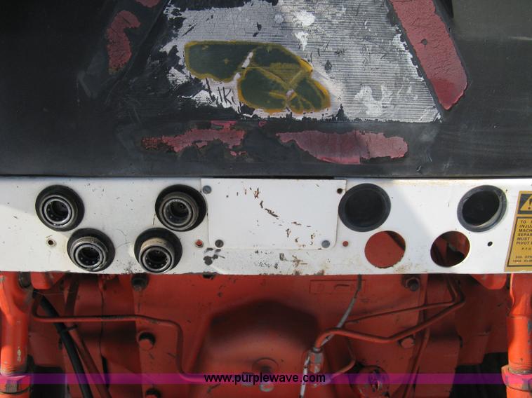 image for item 8209 1979 Case 2090 cab tractor