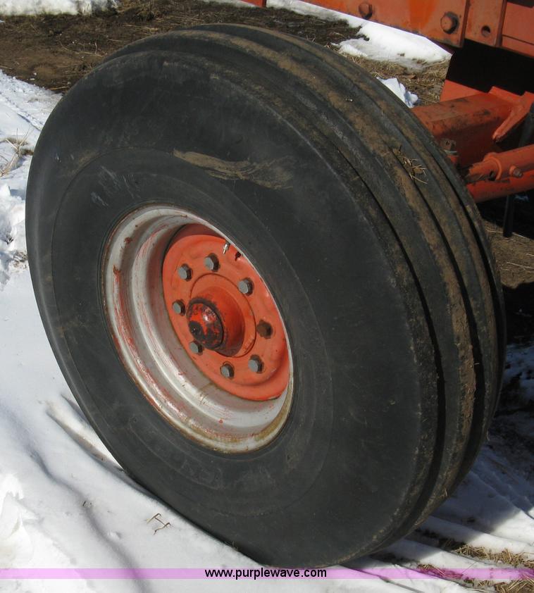 image for item 8209 1979 Case 2090 cab tractor