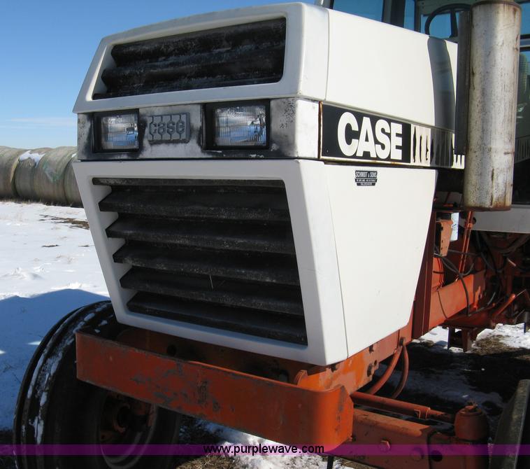image for item 8209 1979 Case 2090 cab tractor
