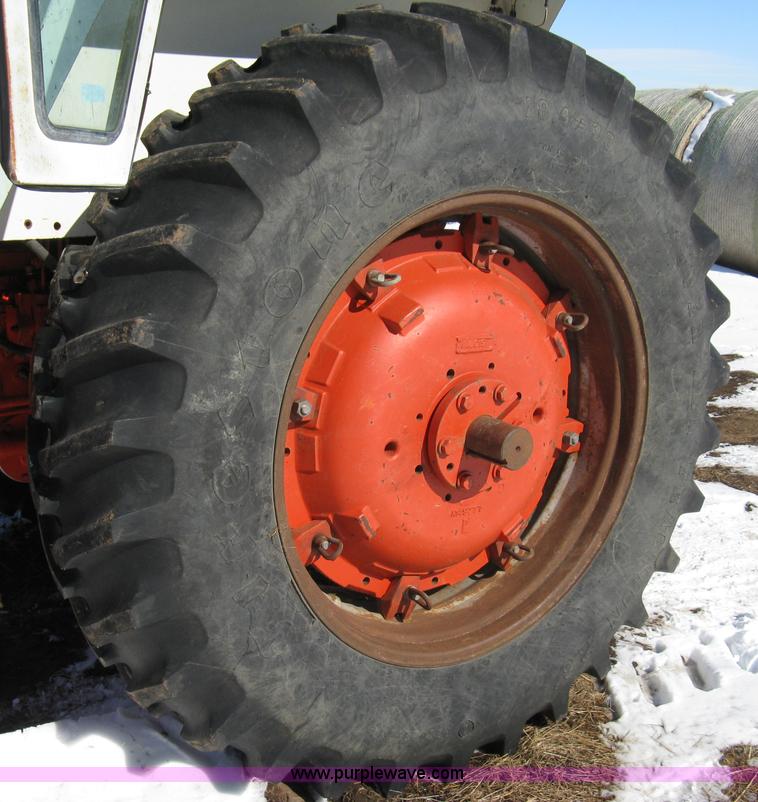 image for item 8209 1979 Case 2090 cab tractor